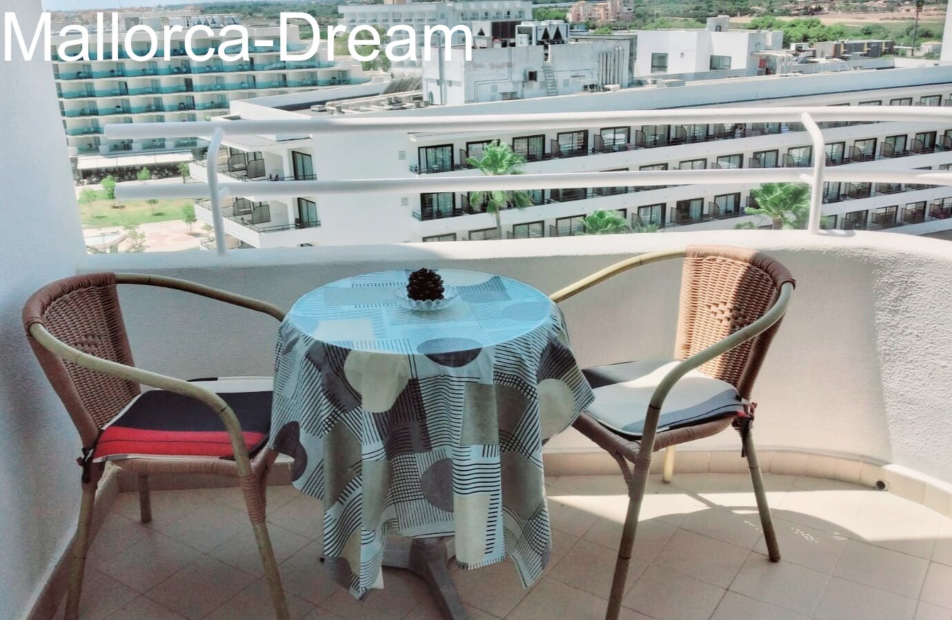 Cala Millor: Apartment mit Südbalkon , Aufzug und Pool direkt am Strand von Cala Millor 