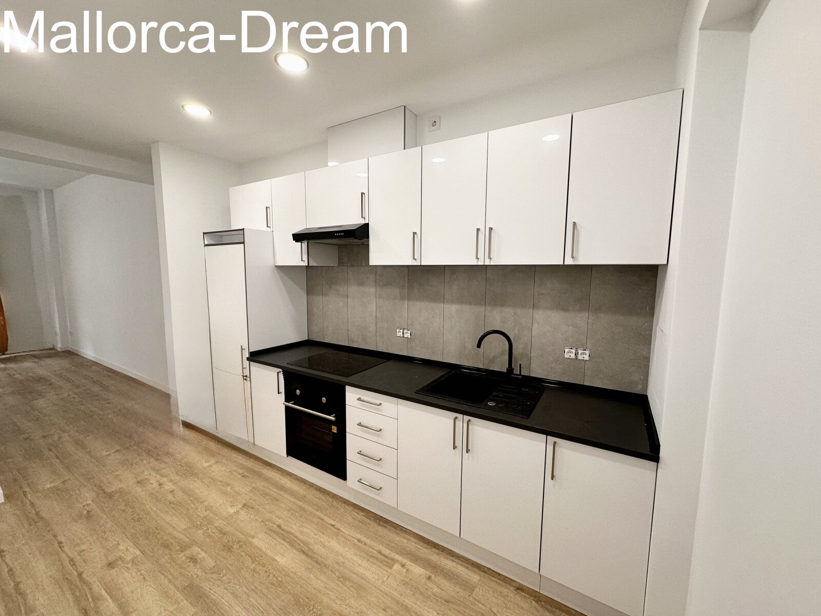 Cala Millor: gemütliche Wohnung mit großer Innenhof-Terrasse in Cala Millor – nur 80 Meter vom Meer entfernt! Cala Millor: gemütliche Wohnung mit großer Innenhof-Terrasse in Cala Millor – nur 80 Meter vom Meer entfernt!