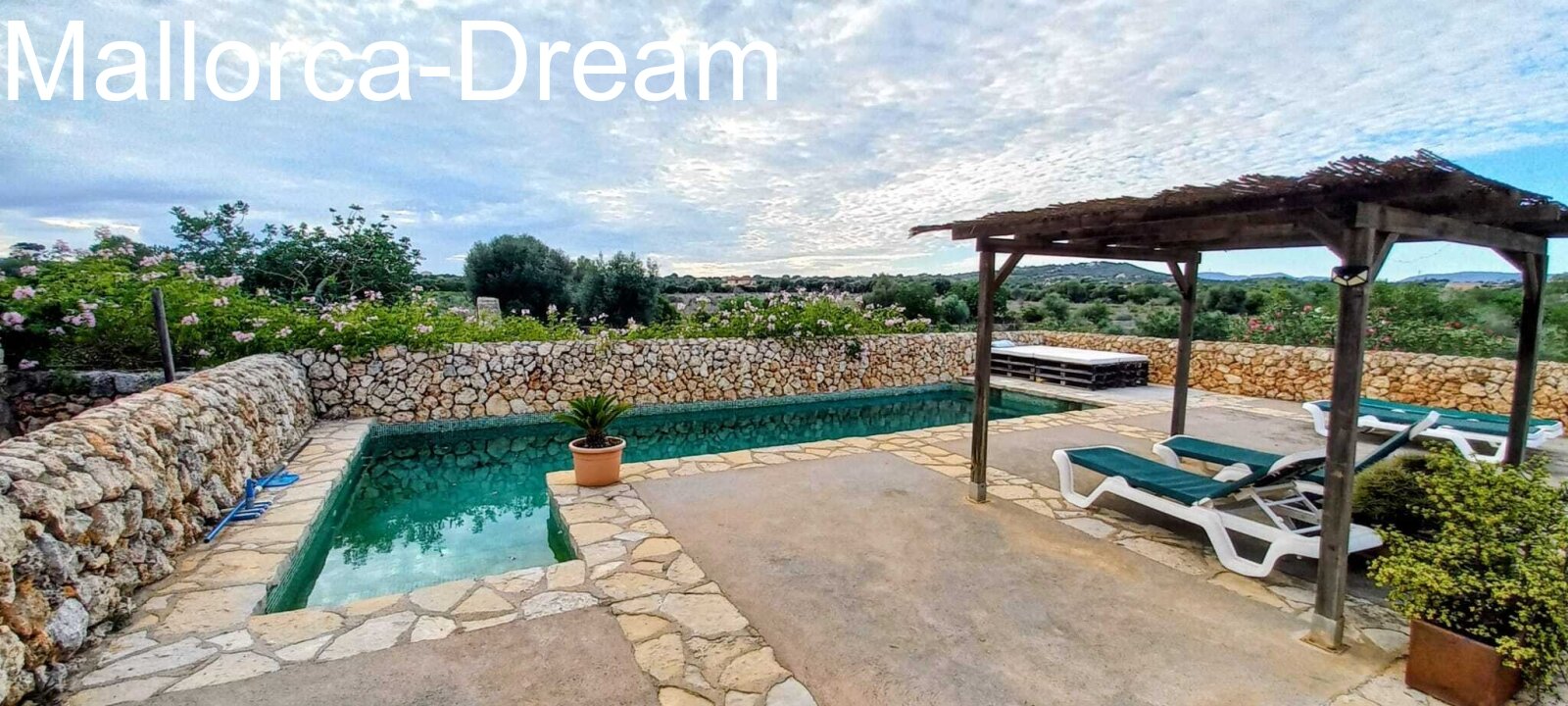 Porto Cristo - Sa Gruta: Finca inmitten der Natur mit großem Pool, Panoramablick und 14.000 m² Grundstück 