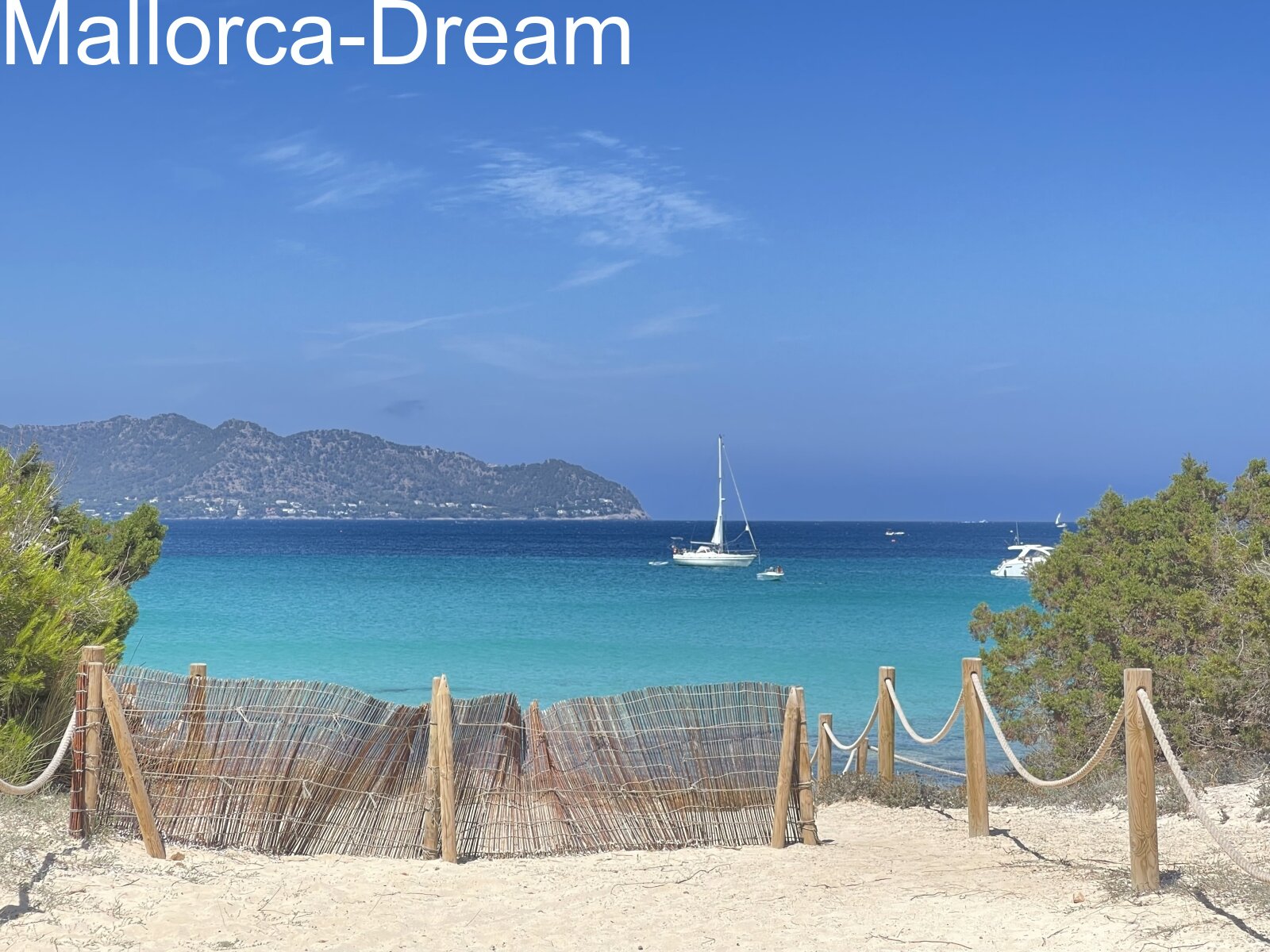 Cala Millor: Helle, renovierte Wohnung mit Balkon – nur 300 m vom Meer in Cala Millor 