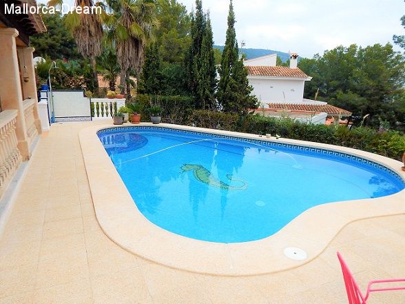 Calviá/Cas Catalá: High quality u. attractive chalet with pool in a preferred residential area! 