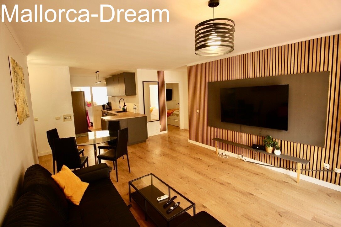 Cala Millor: Centrally located flat close to the beach in the heart of Cala Millor Cala Millor: Centrally located flat close to the beach in the heart of Cala Millor