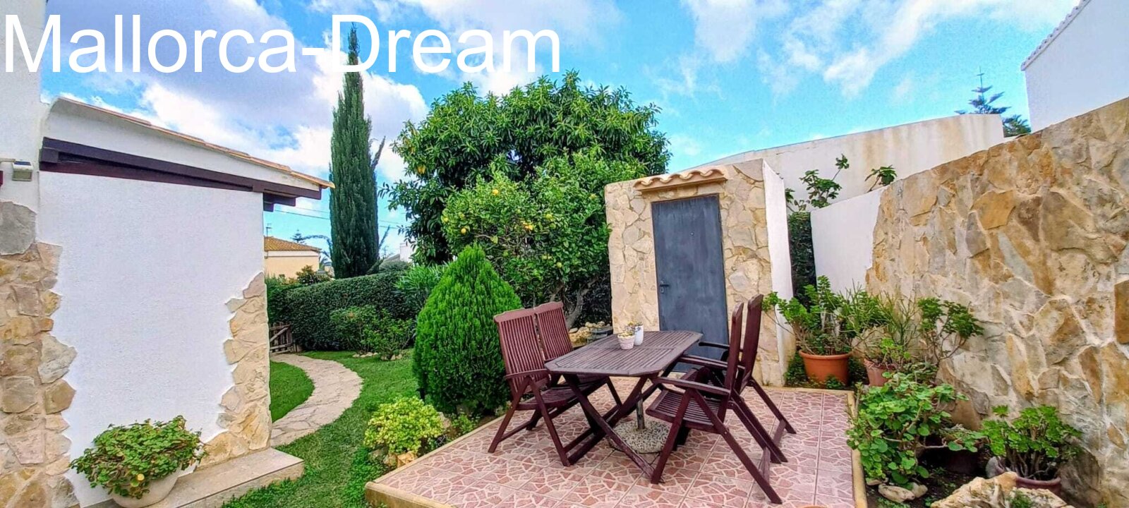 Cala Mandia / Porto Cristo Novo: Ground-floor apartment with garden near the beach in a good, quiet, and central location Cala Mandia / Porto Cristo Novo: Ground-floor apartment with garden near the beach in a good, quiet, and central location