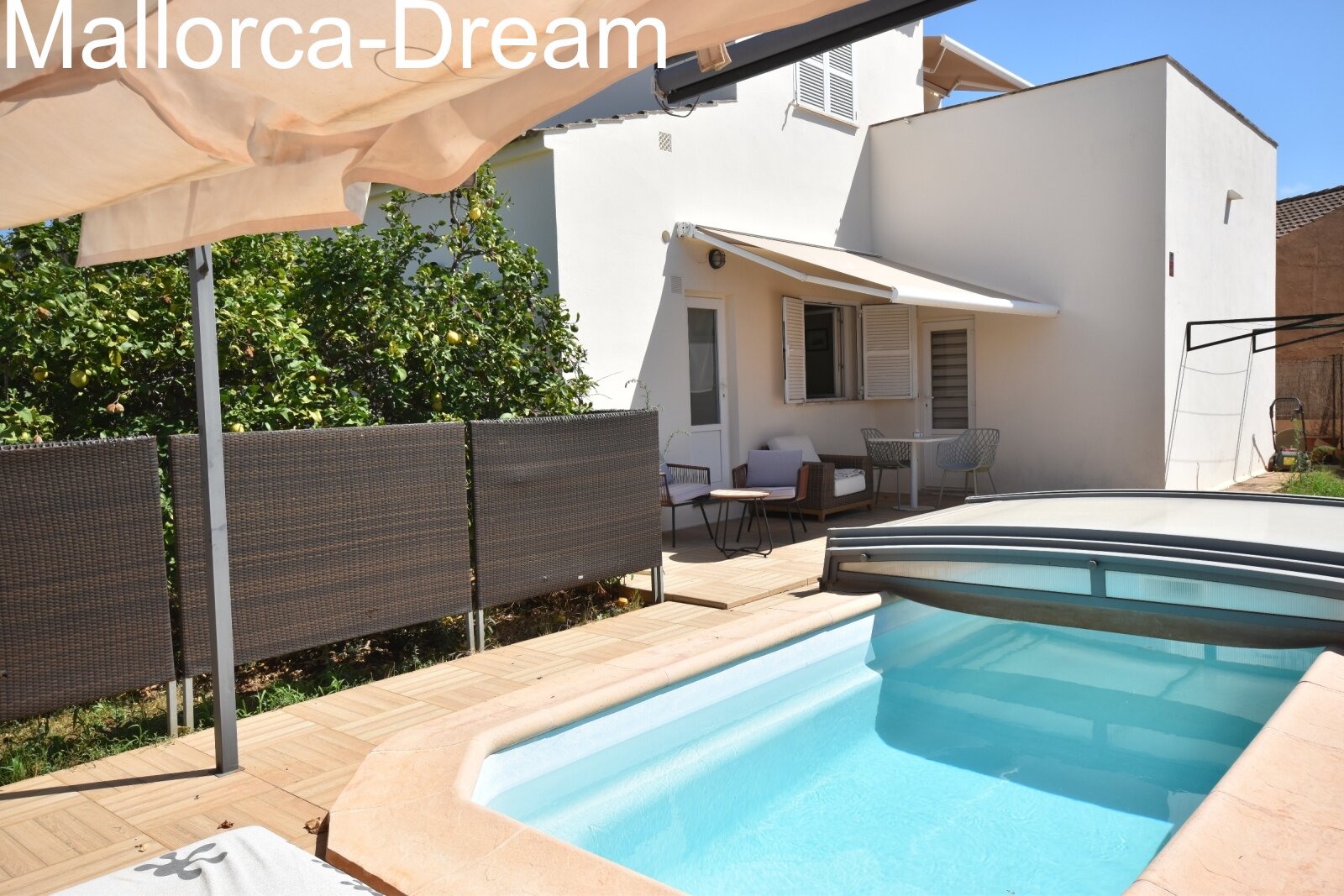 Sa Coma: Elegante chalet con piscina y jardín cerca de la playa 